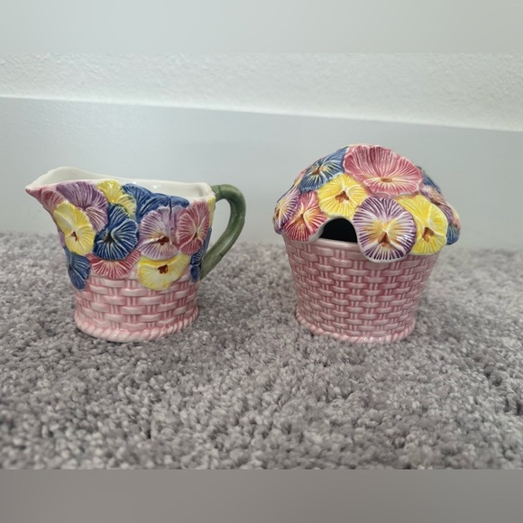 Vintage Pansy Seymour Mann
Inc Hand Painted  creamer/sugar  set Basketweave - Picture 1 of 5